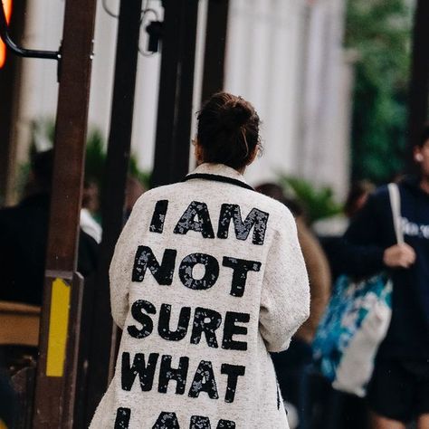 PAUSE Magazine on Instagram: "Street Style Shots: Milan Fashion Week Day 2 📸 - head over to pausemag.co.uk to see more @pauseonline 
__________
Credit: @modehunter for @pauseonline 
#pauseonline 
#mfw" Pause Magazine, Milan Fashion, Milan Fashion Week, See More, Milan, Fashion Week, Street Style, Magazine, On Instagram