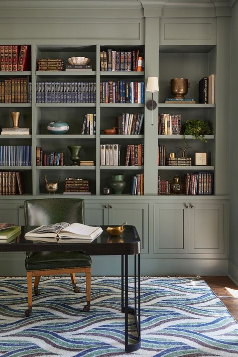 This Home Is a Master Class in the Art of Lighting Green Bookshelves, Green Shelves, Home Library Rooms, Office Built Ins, Room Bookshelf, Home Office Library, Green Office, Library Room, Library Wall