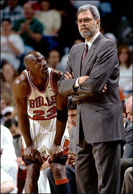 Jordan Bulls, Phil Jackson, Basketball Highlights, Michael Jordan Basketball, Sport Nutrition, Basketball Funny, Chicago Sports, Nba Legends, Sports Hero