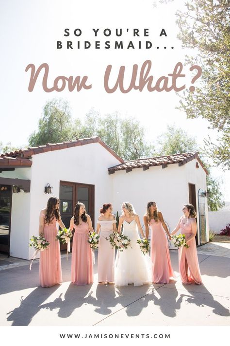 What does a Bridesmaid actually do? If you’re a newly engaged bride, a bridesmaid, hoping to be a bridesmaid or have them in the future, you are going to want to check out this wedding Blog! What To Do As A Bridesmaid, Rehearsal Dinner Outfit For Bridesmaid, Bridesmaid Responsibilities, Matching Bridesmaids Dresses, Night Before Wedding, Groomsmen Party, Rehearsal Dinner Outfits, Gorgeous Bridesmaid Dresses, Midi Bridesmaid Dress