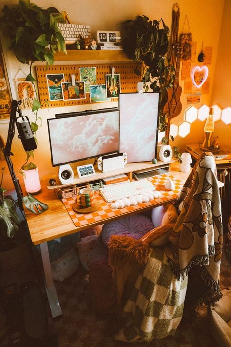 Popular Home Decor, Gaming Desk Setup, Gaming Computer Desk, Cozy Desk, Vintage Home Office, Gamer Room Decor, Master Decor, Cute Desk, Gaming Room Setup