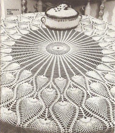 Peacock's Tail Pineapple Tablecloth Crochet Pattern C 1038 Tablecloth Pattern, Ripple Blanket, Beau Crochet, Crochet Tablecloth Pattern, Crochet Table Runner Pattern, Pineapple Crochet, Crochet Bedspread, Crochet Vintage, Crochet Table Runner