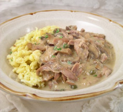 german-rabbit-stew2-sm Shredded Rabbit Recipes, Rabbit Stew Recipe, Easter Meal Ideas, Fried Rabbit, Three Rabbits, Snowshoe Rabbit, Rabbit Recipe, Three Bunnies, Potato Salad Recipes