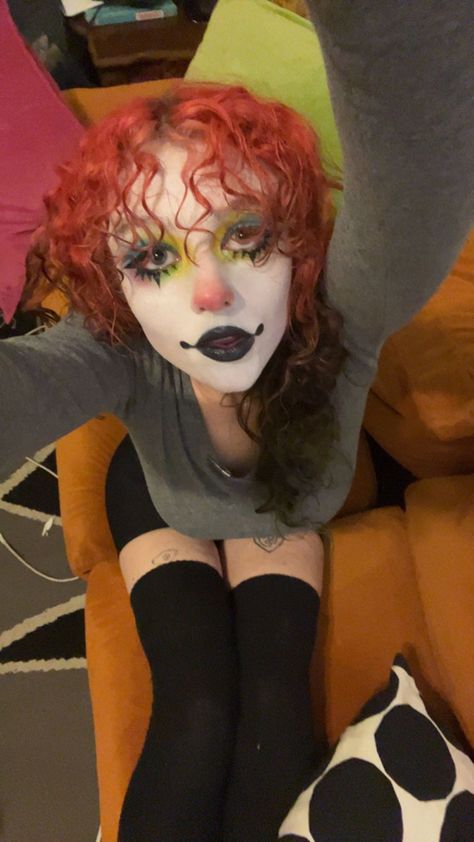 got new makeup wanted to just try it out #clownmakeup #clowngirl #clowncore #juggalette Jester Makeup, Cute Clown Makeup, Marla Singer, Funky Makeup, Pierrot Clown, Vampire Bride, Drag Make-up, Punk Makeup, Makeup Cute