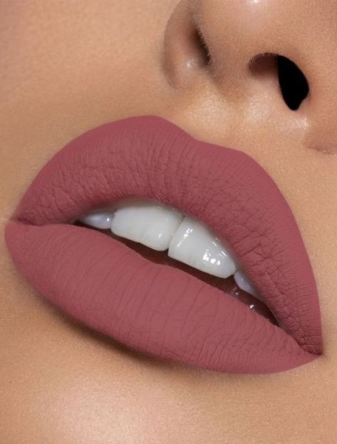 Winter Lip Color, Kristina Webb, Make Up Gold, Lip Shades, Kylie Lips, Kylie Jenner Lipstick, Lipstick Kit, Lip Gloss Colors, Best Lipsticks