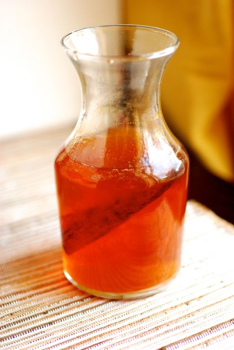 Apple Cider Syrup Recipe, Apple Cider Syrup, Cinnamon Simple Syrup, Simple Syrup Cocktails, Dessert Apple, Simple Syrups, Soda Syrup, Drink Syrups, Kitchen Tricks