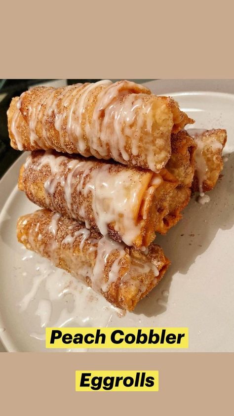 Homemade Easy Recipes, Peach Cobbler Egg Rolls, Peaches Cream Cheese, Cobbler Recipes Easy, Egg Roll Recipes, Roll Recipes, Peach Recipe, Easy Baking Recipes Desserts, Egg Roll