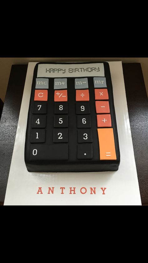 Calculator cake was cute and tasty! Math Birthday Cakes, Maths Cake Design, Math Cake Ideas Birthday, Math Cake, Calculator Cake, Halle Hair, Teacher Birthday Cake, Teacher Cakes, Calculator Design