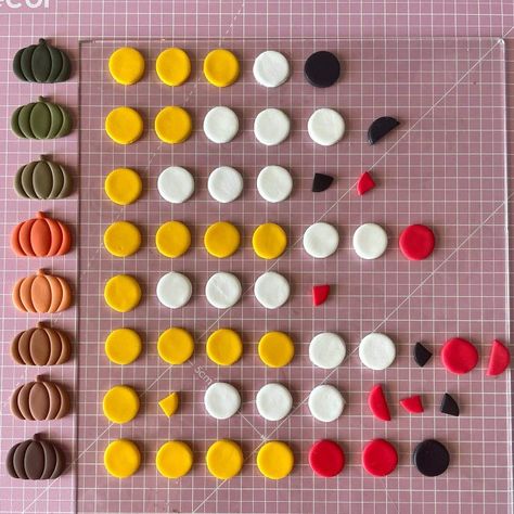 Clay Colors Mixing, How To Mix Clay Colors, Mixing Colors Polymer Clay, Polymer Clay Colour Mixing, How To Mix Polymer Clay Colors, Polymer Clay Color Combinations, Mixing Clay Colors, Polymer Clay Christmas Color Recipes, Polymer Clay Palette