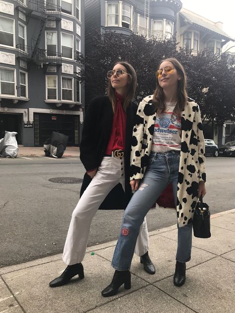 Danielle Haim in Gucci and Alana Haim Haim Style, Alana Haim, Danielle Haim, Haim, Blair Waldorf, Print Coat, Cow Print, Look Fashion, Autumn Winter Fashion