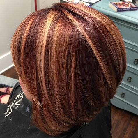 Hair Color Ideas Trendy, Fun Haircuts, Highlighted Bob, Amazing Hair Color, Auburn Hair With Highlights, Highlight Lowlight, Red Hair With Blonde Highlights, Red Hair With Highlights, Short Hair Highlights