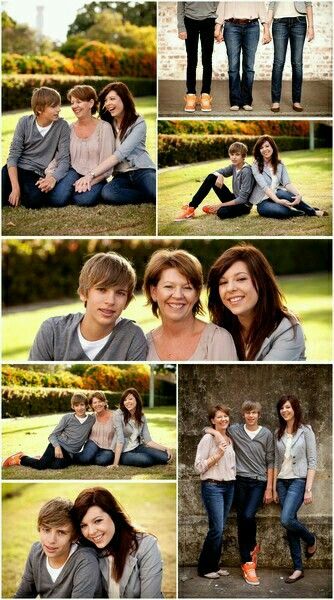 Family of 3 picture idea Single Mom Photography, Moms Photography, Mother Daughters, Senior Posing, Family Portrait Poses, Sibling Photography, Children Photography Poses, Family Picture Poses, Family Poses