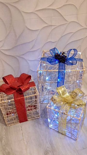 Affordable Christmas Decorations, Christmas Decorations Diy Crafts, Diy Decoracion, Christmas Themes Decorations, Noel Diy, Chic Christmas, Navidad Christmas, Pretty Christmas, Sweet Christmas