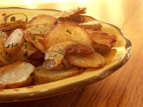 Portuguese Fried Potatoes, Portuguese Potatoes Recipes, Fried Potato Recipes, Portuguese Potatoes, Air Fry Potatoes, Fried Potato, Portuguese Cuisine, Portuguese Food, Garden Products