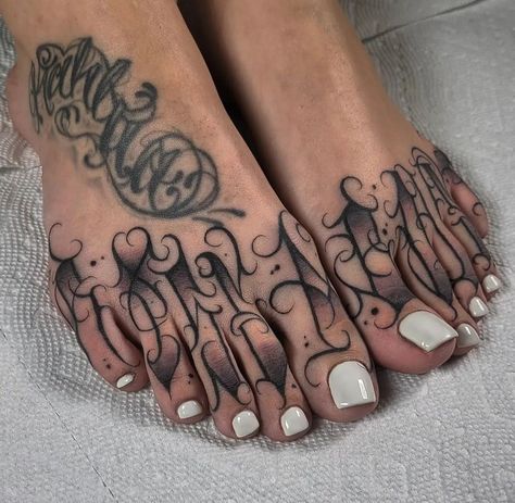 Full Ankle Tattoo, Tongue Tattoo Design, Tattoos On Feet For Women, Toes Tattoos For Women, Tattoo On Feet For Women, Tattoo Feet Women, Top Of Foot Tattoos For Women, Feet Tattoos For Women Beautiful, Toe Tattoos For Women