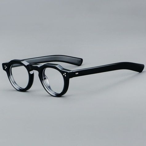 Trendy eyewear