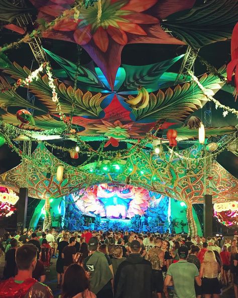 Elrow Festival, Esoteric Festival, Music Festival Decor, Envision Festival, House Music Festival, Elements Festival, Sunset Music Festival, Music Festival Aesthetic, Sziget Festival