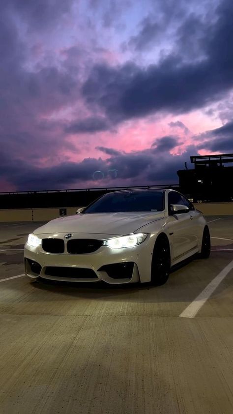 Bmw Video, Bmw White, Bmw Sports Car, Serie Bmw, Dream Cars Bmw, Bmw Wallpapers, Pimped Out Cars, Bmw Love, Lux Cars