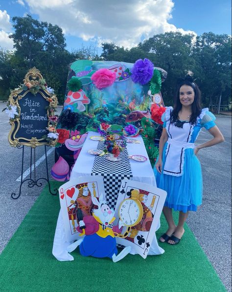 Alice In Wonderland Homecoming Float, Queen Of Hearts Trunk Or Treat, Alice In Wonderland Trunk Or Treat, Wonderland Trunk Or Treat, Easy Trunk Or Treat Ideas, Easy Trunk Or Treat, Whimsical Alice In Wonderland, Halloween Car Decorations, Trunker Treat Ideas