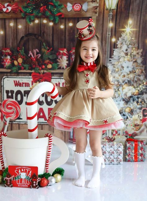 Kids Christmas Costumes, Christmas Photoshoot Ideas Family, Christmas Outfits For Kids, Gingerbread Outfit, Gingerbread Dress, Safari Costume, Cookie Costume, Christmas Photo Shoot, Kids Christmas Dress