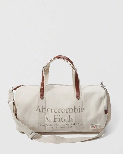 Logo Duffel Bag // cute duffel // weekender // overnight bag // #duffle #ad Sacs Tote Bags, Sporty And Rich, American Clothing, Vintage Vogue, Cute Bags, Pocket Detail, Old Money, Duffel Bag, Canvas Bag