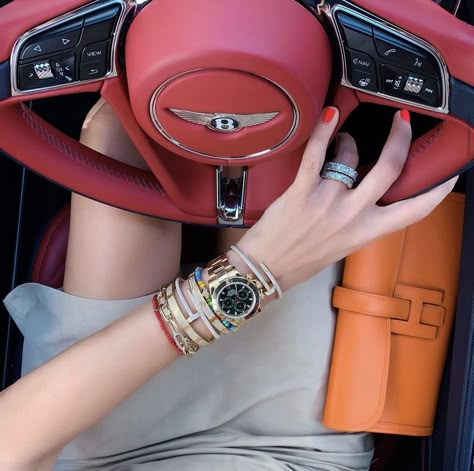 Car Shoot, Rolex Watches Women, Piercing Septum, Luxury Lifestyle Dreams, Luxe Life, Womens Watches Luxury, Cartier Jewelry, Classy Jewelry, Oprah Winfrey