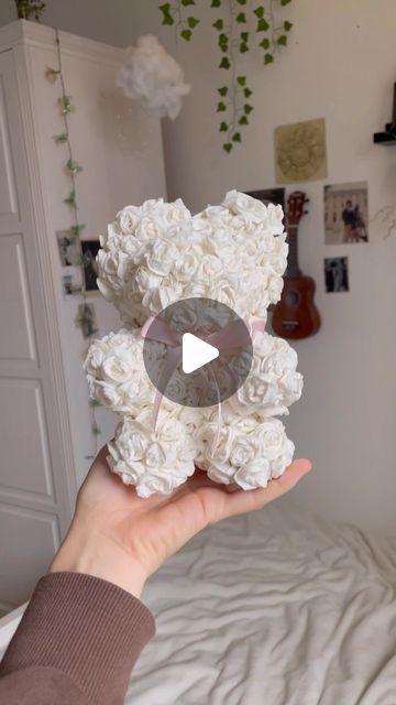 Derya🥐🥐 on Instagram: "Free gift idea part 2: DIY rose teddy🧸🎀🌹" Homemade Presents For Mom, Free Gift Idea, Toilet Paper Art, Diy Teddy Bear, Diy Rose, Diy Roses, Flower Diy, Diaper Cakes, November 17