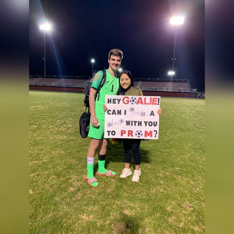 Soccer promposal ⚽️❤️ Promposal Soccer Ideas, Hoco Proposals Ideas For Soccer, Cute Soccer Promposals, Soccer Themed Prom Proposals, Goalie Promposal, Soccer Goalie Promposal, Soccer Inspired Hoco Proposal, Soccer Ball Prom Proposal, Soccer Sadies Proposal