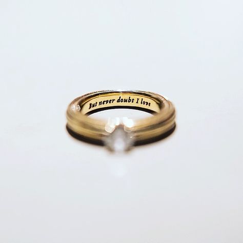 Never doubt I love - perfect wedding ring inscription Wedding Ring Inscriptions, Ring Inscription, Perfect Wedding Ring, Sentimental Wedding, Future Wedding Plans, Art Things, Fashion Jewelry Earrings, Cute Rings, Wedding Plans