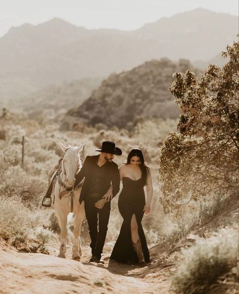 Adriana Y Jorge, Country Couple Poses, Country Couple Photoshoot, Rancho Wedding, Engagement Photo Shoot Inspiration, Couple Poses Photography, Charro Wedding, Mexican Inspired Wedding, Couple Photoshoot Ideas