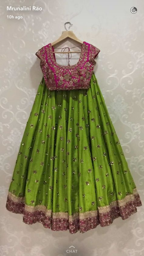 What is the rate for online shopping Lehenga Designs With Saree, Chaniya Choli From Saree, Langha Design Latest For Girl, Green And Pink Half Saree, Gagra Choli Fashion, Lehanga Designs Latest For Women, Traditional Choli, Indian Outfit Ideas, Langa Voni