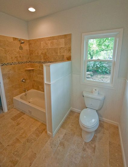 This is the look for the tub and toilet, with full wall, add light above toilet, no window Window Above Toilet, Toilet Wallpaper, Toilet Window, Simple Bathroom Renovation, Above Toilet, Modern Bathroom Remodel, Project Portfolio, Diy Bathroom Remodel, Bathroom Windows