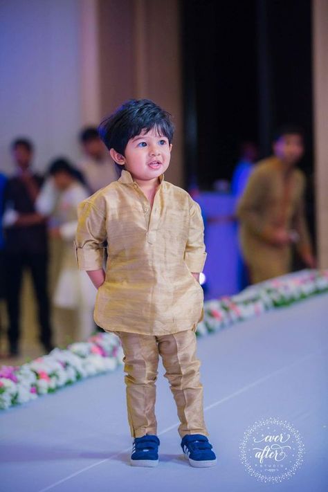 Boys Party Wear, Kids Indian Wear, Kids Wear Boys, Boys Kurta Design, Kids Dress Boys, Kids Party Wear Dresses, Kids Ethnic Wear, Kids Party Wear, Kids Dress Collection