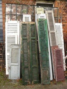 Shutter Projects, Shutter Decor, Vintage Shutters, Diy Shutters, Deco Champetre, Old Shutters, Wooden Shutters, Wood Shutters, Shutter Doors