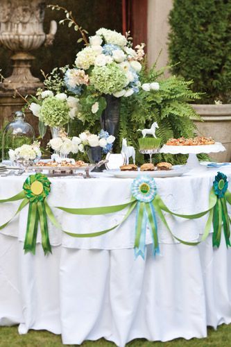 Kentucky Derby Decorations, Kentucky Derby Theme, Kentucky Derby Themed Party, Kentucky Derby Party Decorations, Derby Party Decorations, Derby Ideas, Ky Derby, Run For The Roses, Horse Party