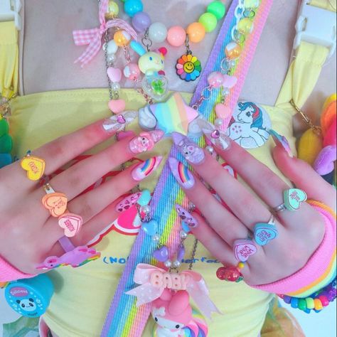 Decora Kei Aesthetic, Decora Fashion Outfits, Fashion Objects, Pixie Core, Decora Aesthetic, Decora Accessories, Harajuku Accessories, Decora Fashion, Decora Harajuku