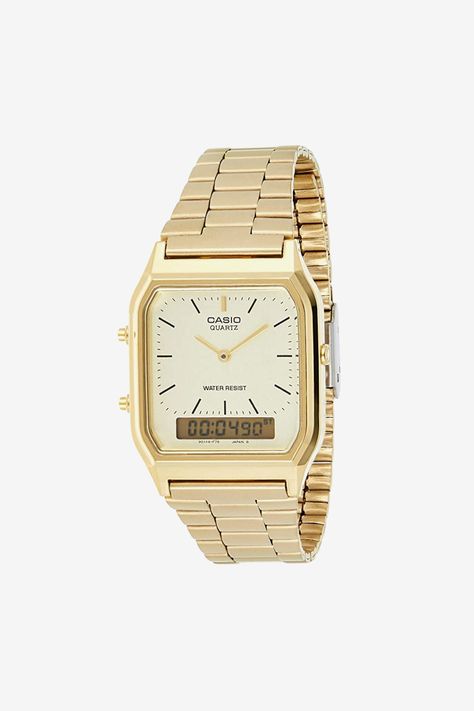 This Iconic Casio watch features a gold stainless steel case, stainless steel bracelet, gold tone dial, quartz movement and scratch resistant mineral. Casio Gold Watch, Outfit Ideaa, Casio Vintage Watch, Casio Quartz, Stylish Watches Men, Casio Classic, Los Angeles Apparel, Timeless Watches, Rose Gold Watches Women