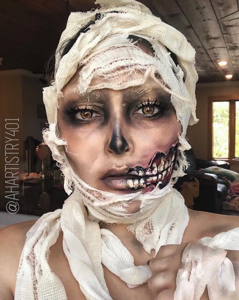 Mummy Woman Costume, Mummy Halloween Makeup Women, Esthetician Halloween Costume, Mummy Makeup Men, Mummy Makeup Women, Mummy Costume Makeup, Scary Mummy Costume, Mummy Make Up, Halloween Mummy Makeup