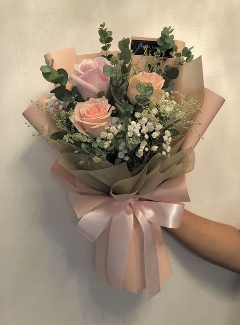 Korea Flower Bouquet, Graduation Flowers Bouquet, Book Bouquet, Valentine Couple, Flower Boquet, Pink And White Roses, Couple Boyfriend, Graduation Flowers, Types Of Content