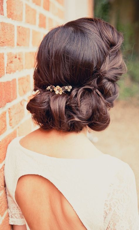 1930's Inspired Updo  www.facebook.com/TheBridalStylists Cabelo Ombre Hair, 1930s Hair, Vintage Updo, Retro Wedding Hair, Makeup Pengantin, Vintage Wedding Hair, Fishtail Braid, Hair Guide, Wedding Hairstyles Updo