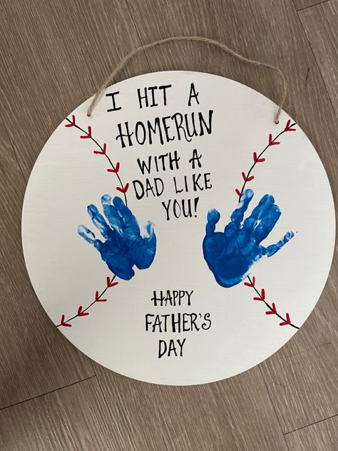 Baseball Theme Fathers Day Craft, Baseball Handprint Fathers Day, Daddy Fathers Day Craft, Father’s Day Painting Diy, Fathers Day Gifts Ideas Prek, Infant Fathers Day Art, Father’s Day At School, Fathers Day Arts And Crafts For Toddlers, Preschool Crafts For Father's Day