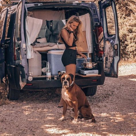 Van Life With Dog, Homemade Camper, Caravan Home, Vans Girl, Campervan Life, Bus Life, Van Interior, Dog Adventure, Van Camping