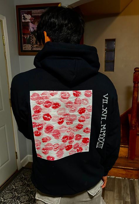 kiss hoodie, diy, relationship, crafts, gifts, kiss print, designer. Hoodies To Get Your Boyfriend, Kiss Hoodie Gift, Lipstick Hoodie For Bf, Lipstick Sweatshirt For Bf, Bf Hoodie Ideas, Kiss Diy Hoodie, Kiss Hoodie Tik Tok Trend, How To Make Kiss Shirt, Painted Hoodie For Boyfriend