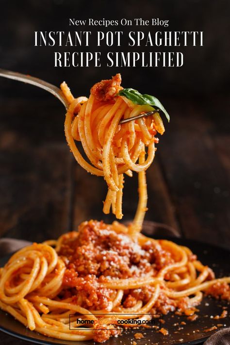 Looking for easy lunch recipes? Visit homepressurecooking.com and enjoy a fast and flavorful meal with this Instant Pot Spaghetti Recipe. This Instant Pot Pasta Recipe is perfect for any occasion, featuring savory meatballs and tender noodles. Known as the Best Instant Pot Recipe, this One Pot Spaghetti is a favorite among families in Essen. Simplify your dinner routine with this easy Instapot Spaghetti recipe! Instant Pot Spaghetti And Meatballs, Instant Pot Spaghetti Recipe, Meal Prep For Work, Instant Pot Pasta, Instant Pot Spaghetti, Savory Meatballs, One Pot Spaghetti, Instant Pot Pasta Recipe, Instant Pot Recipe