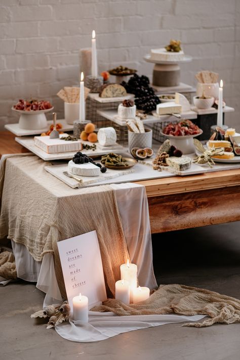 wedding grazing table with modern black and white sign Table Styling Photography, Wedding Cheese Board Display, Grazing Table Signage, Grazing Table Styling, Grazing Table Design, Minimalist Grazing Table, Modern Grazing Table, Retreat Table Decorations, Bread Table Ideas