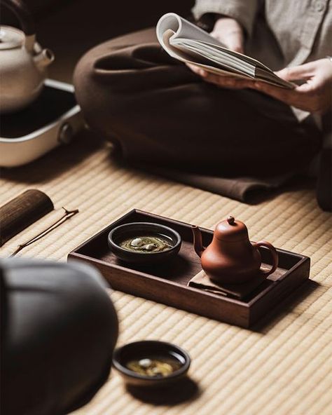 Tea Aesthetic, Quiet Mind, Cuppa Tea, Tea Storage, Tea Tray, Happy Lifestyle, Chinese Culture, Tea House, Tea Table