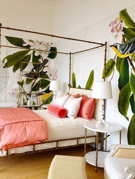 Fairy-Tale Apartment Inspiration For a Modern Disney Princess: In the words of Cinderella, "A dream is a wish your heart makes." Backdrop Bedroom, Tropical Bedrooms, Feminine Bedroom, Grass Wall, Estilo Tropical, Green Bedroom, Design Del Prodotto, Beautiful Bedrooms, My New Room