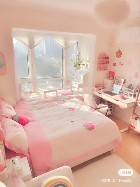 Basic Room Ideas Aesthetic, Aesthic Room Decor, Bilik Tidur Kecil, Kawaii Bedroom, Pink Bedroom Ideas, Cute Bedroom Ideas, Dekorasi Kamar Tidur, Pastel Room, Study Room Decor