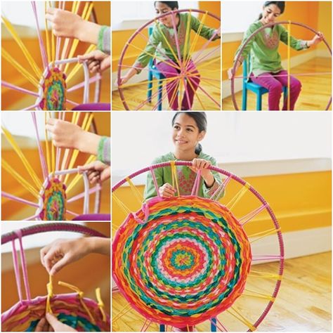 How to DIY Hula Hoop Woven Rug From Old T-shirts Tutorial tutorial and instruction. Follow us: www.facebook.com/fabartdiy Hula Hoop Rug, Oppgaver For Barn, Homemade Rugs, Hantverk Diy, Diy Projektit, Cheap Carpet, Hula Hoop, Old T Shirts, Crafty Craft