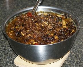 Learn how to make mincemeat. this traditional mincemeat is made with meat. Great in pies or cookies. Boil meat for 2 hours or until tender and run through a food processor. Combine with other ingredients. How To Make Mincemeat, Mincemeat Pie Filling, Mincemeat Cookies, Mincemeat Recipes, Mincemeat Pie, Beef Recipes Healthy, Minced Meat Recipe, Christmas Candies, Ground Beef Recipes Healthy